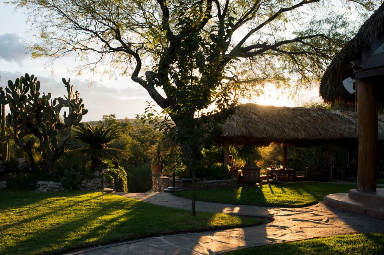 Nirvana Restaurant & Retreat Атотонилько Экстерьер фото